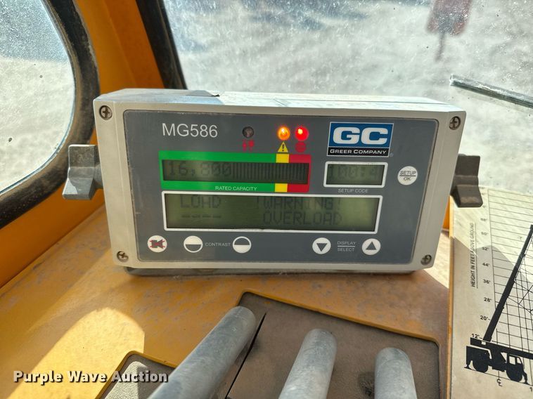 image for item DO2601 2011 Broderson RT-300-2F crane