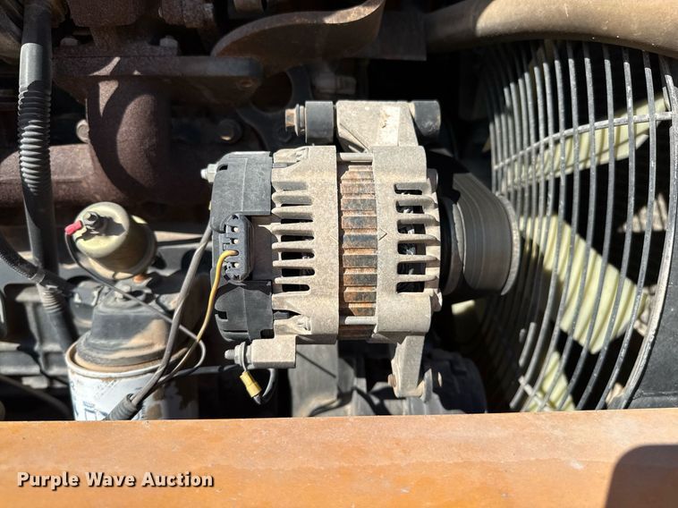 image for item DO2601 2011 Broderson RT-300-2F crane