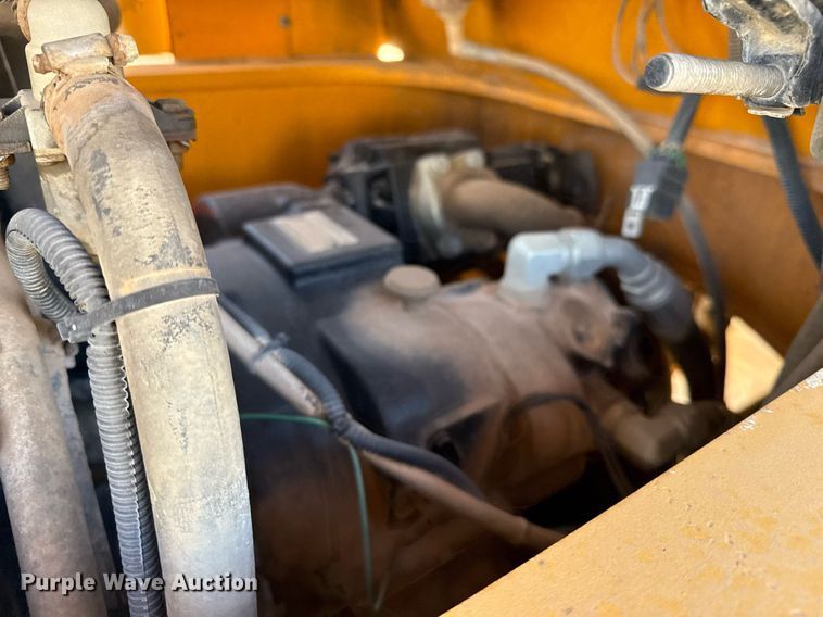 image for item DO2601 2011 Broderson RT-300-2F crane