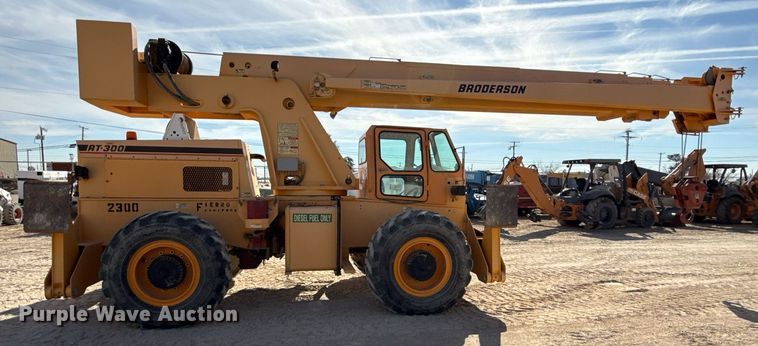 image for item DO2602 2015 Broderson RT-300-2G crane