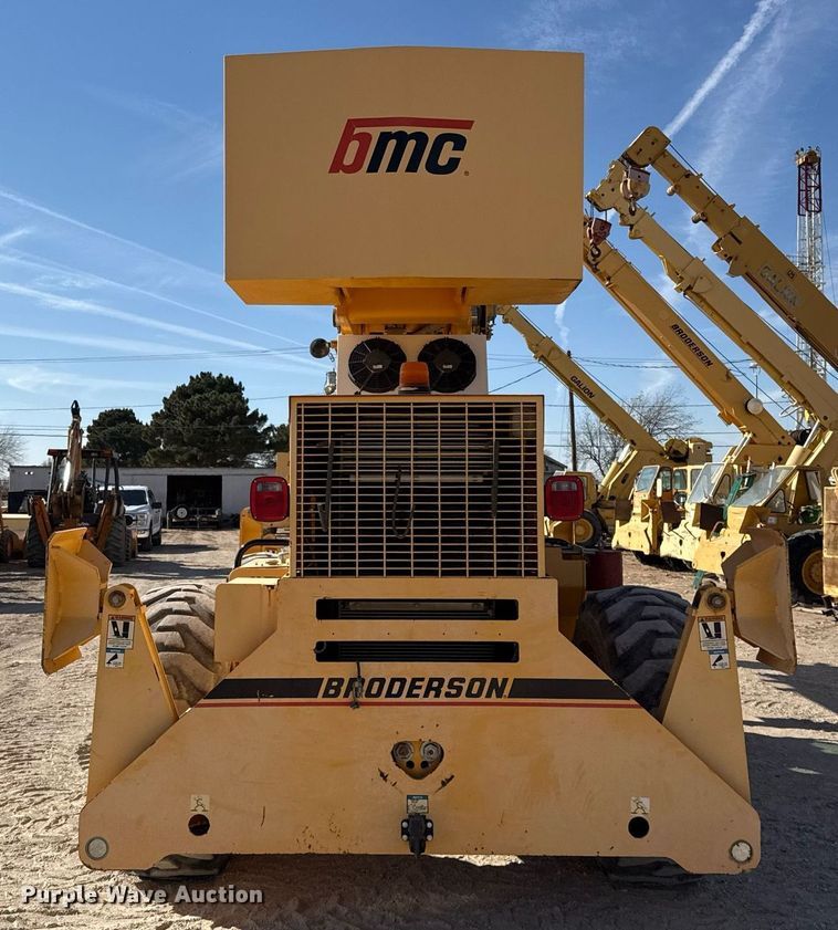 image for item DO2602 2015 Broderson RT-300-2G crane