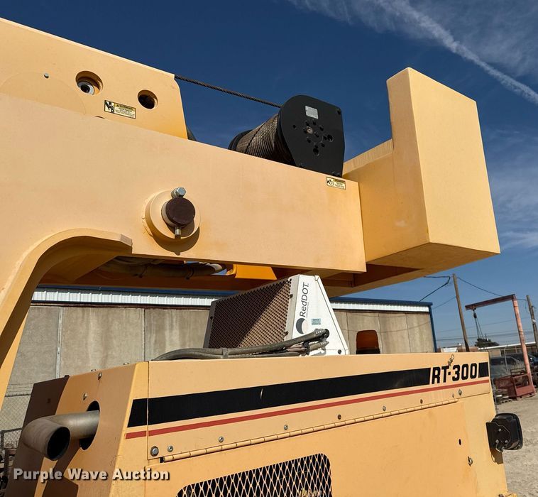 image for item DO2602 2015 Broderson RT-300-2G crane