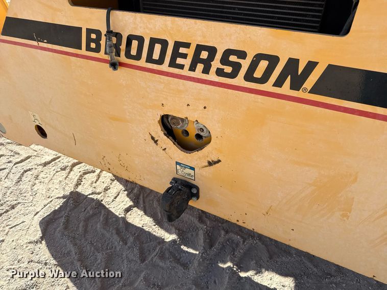 image for item DO2602 2015 Broderson RT-300-2G crane