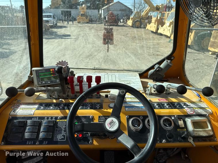 image for item DO2602 2015 Broderson RT-300-2G crane