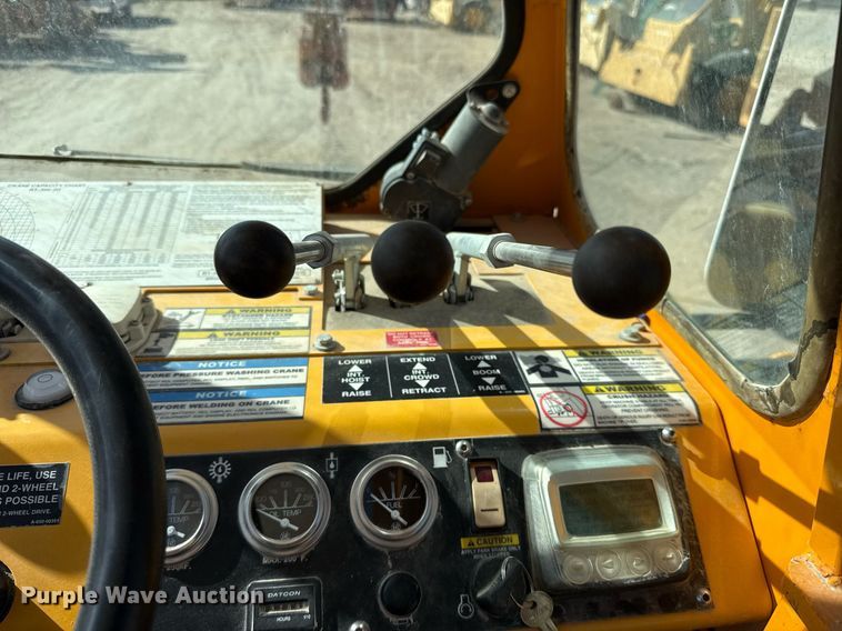 image for item DO2602 2015 Broderson RT-300-2G crane