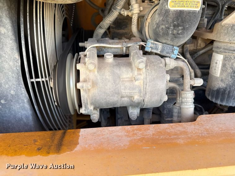 image for item DO2602 2015 Broderson RT-300-2G crane