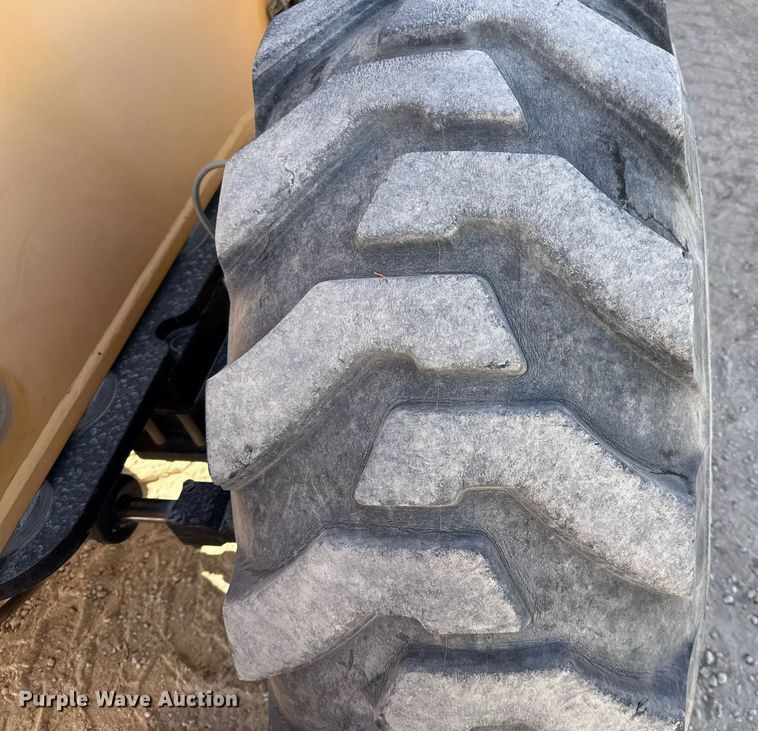 image for item DO2602 2015 Broderson RT-300-2G crane