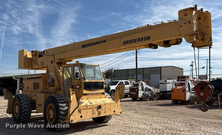 image for item DO2603 2005 Broderson RT-300-2C crane