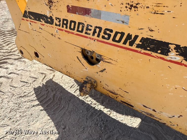 image for item DO2603 2005 Broderson RT-300-2C crane