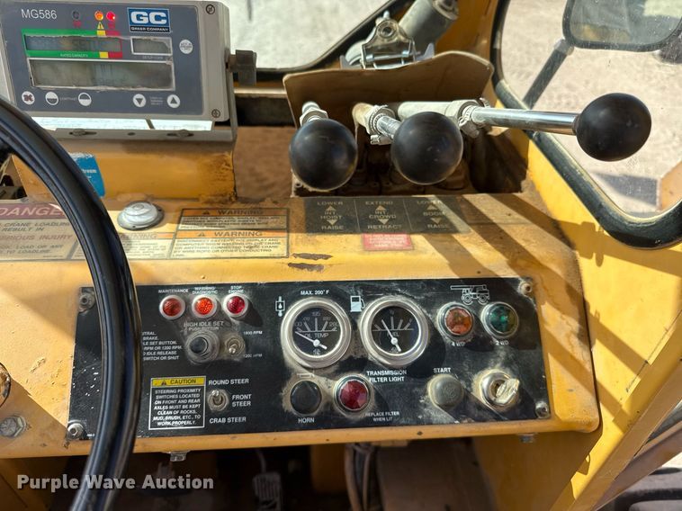 image for item DO2603 2005 Broderson RT-300-2C crane