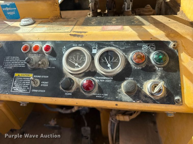 image for item DO2603 2005 Broderson RT-300-2C crane