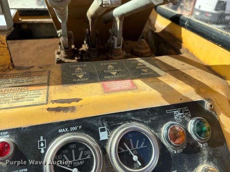 image for item DO2603 2005 Broderson RT-300-2C crane