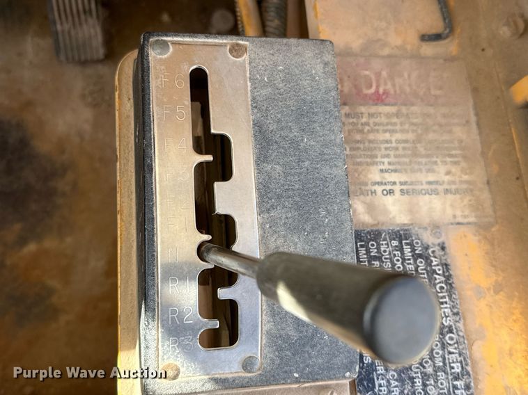 image for item DO2603 2005 Broderson RT-300-2C crane