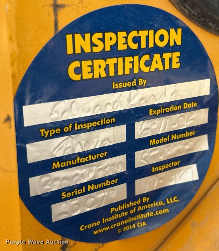 image for item DO2603 2005 Broderson RT-300-2C crane