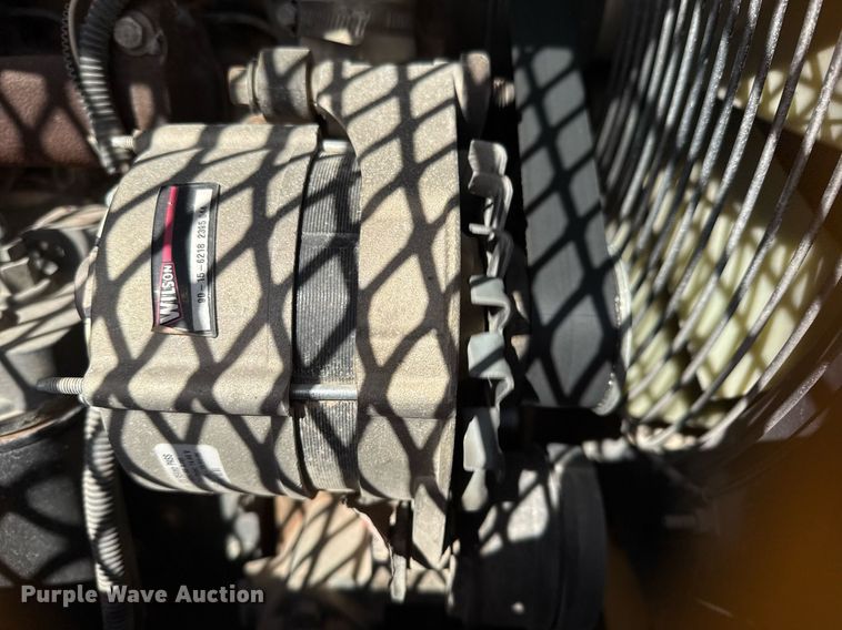 image for item DO2603 2005 Broderson RT-300-2C crane