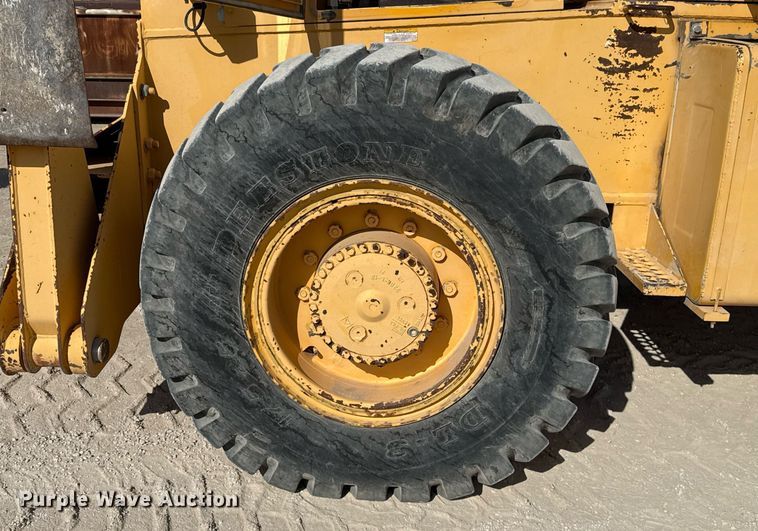 image for item DO2603 2005 Broderson RT-300-2C crane