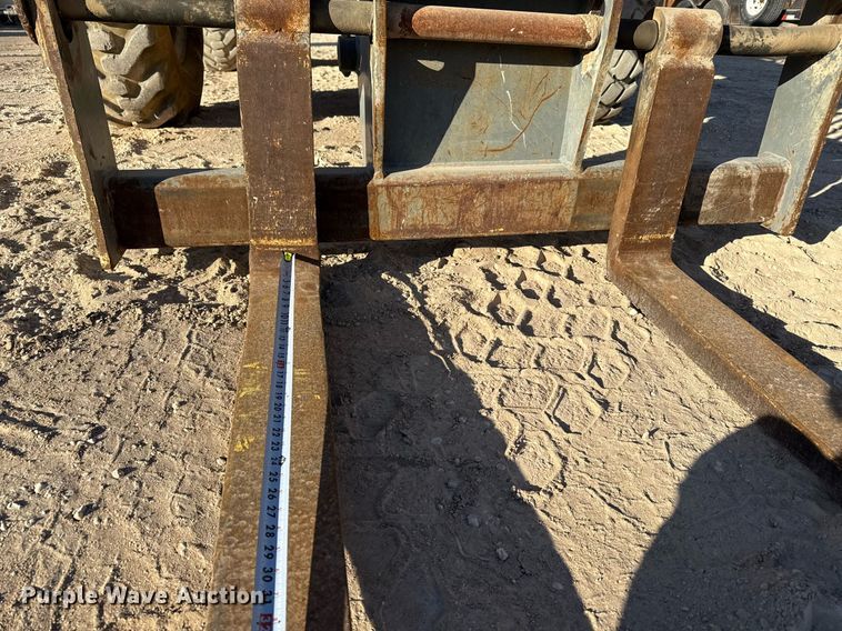 image for item DO2604 Terex TH1006A telehandler