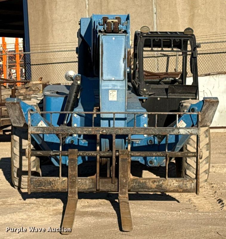 image for item DO2606 2014 Genie GTH1056 telehandler