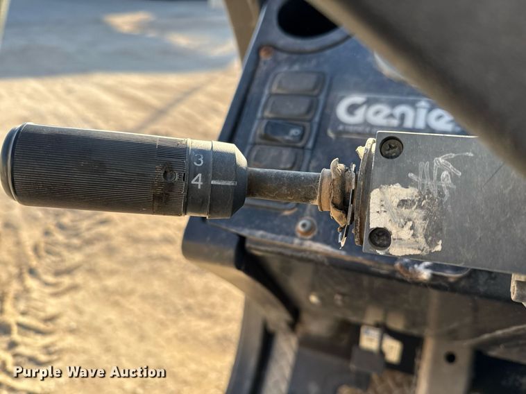image for item DO2606 2014 Genie GTH1056 telehandler