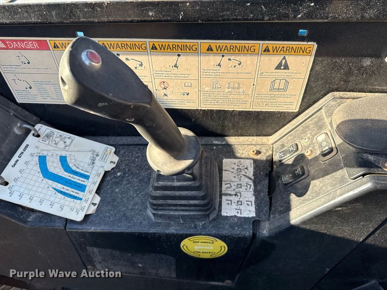 image for item DO2606 2014 Genie GTH1056 telehandler