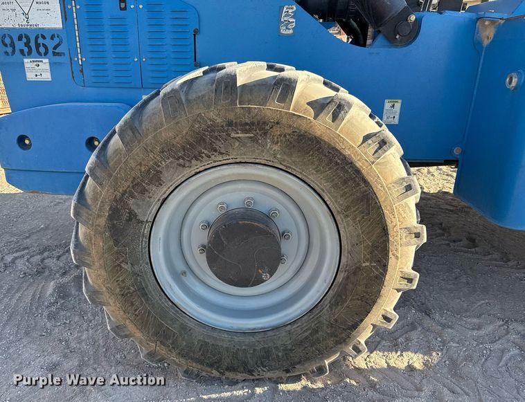 image for item DO2606 2014 Genie GTH1056 telehandler