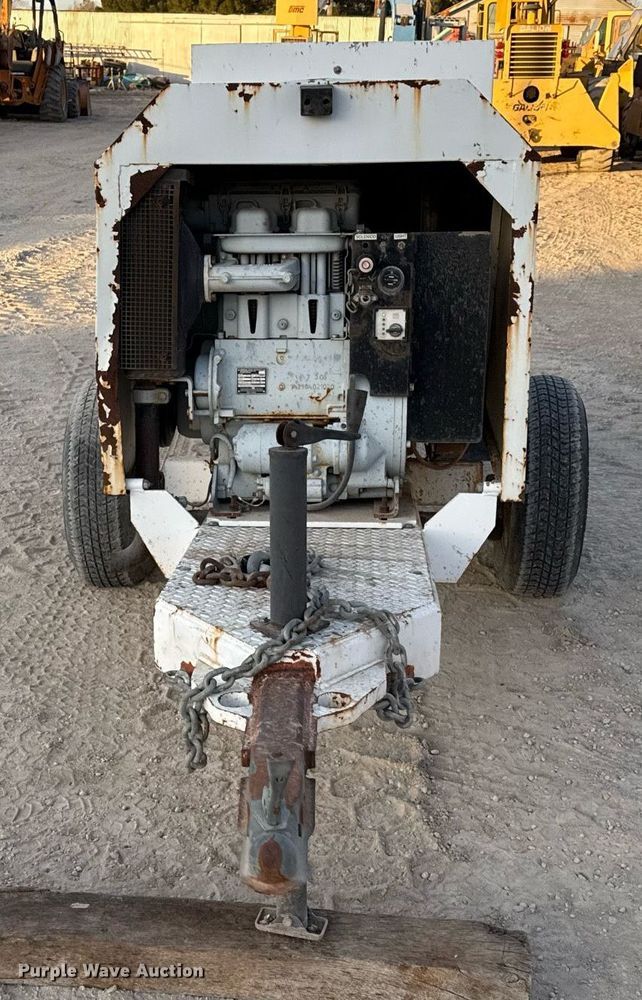 image for item DO2609 2003 Western Manufacturing 30SD/D concrete pump