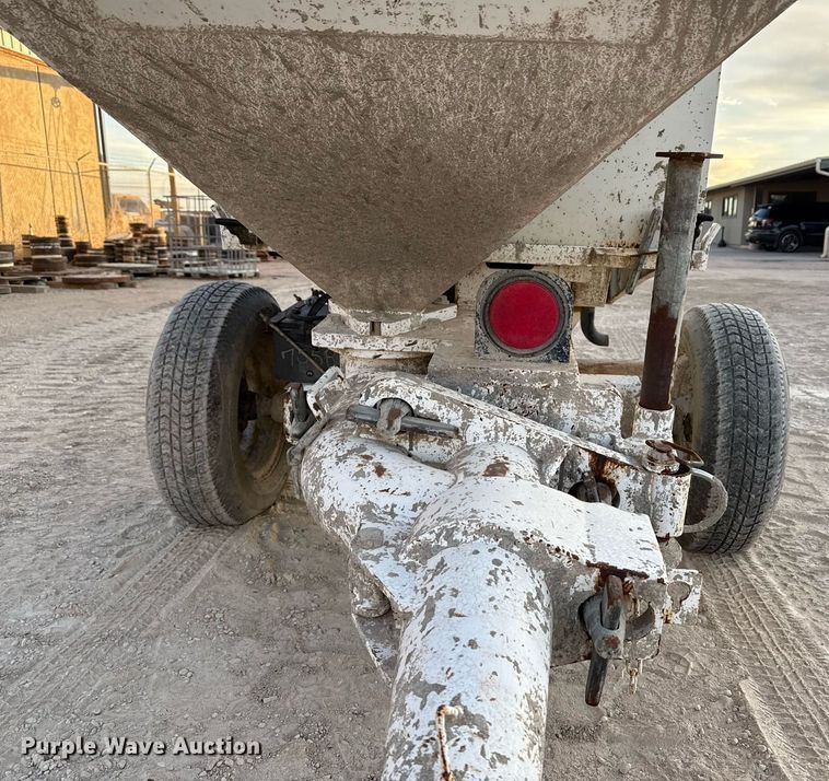 image for item DO2609 2003 Western Manufacturing 30SD/D concrete pump