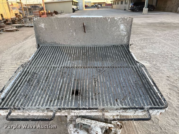 image for item DO2609 2003 Western Manufacturing 30SD/D concrete pump