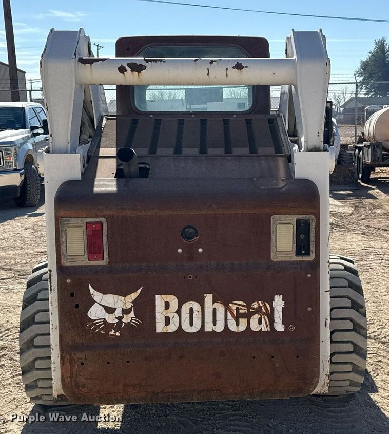 image for item DO2613 2007 Bobcat S250 skid steer loader