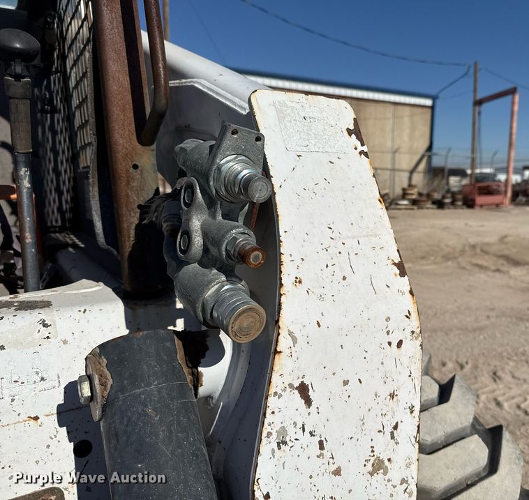 image for item DO2613 2007 Bobcat S250 skid steer loader