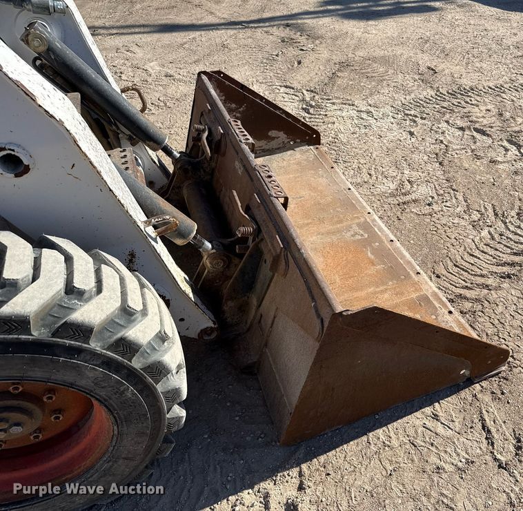 image for item DO2613 2007 Bobcat S250 skid steer loader