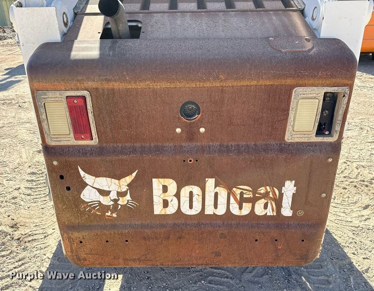 image for item DO2613 2007 Bobcat S250 skid steer loader