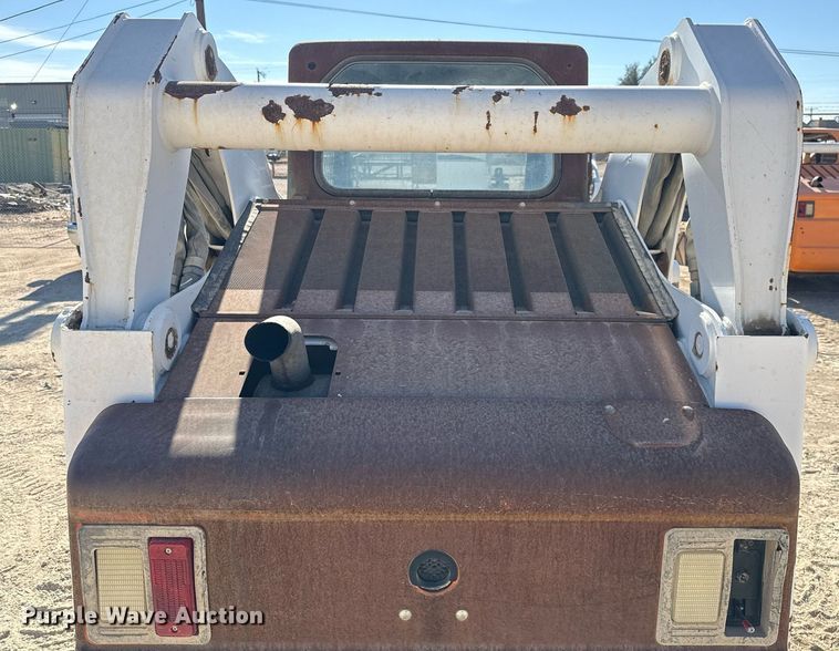 image for item DO2613 2007 Bobcat S250 skid steer loader