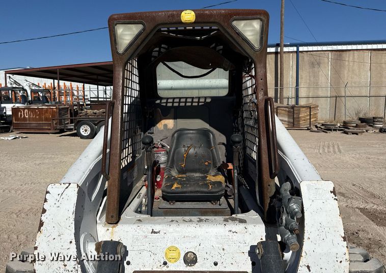 image for item DO2613 2007 Bobcat S250 skid steer loader