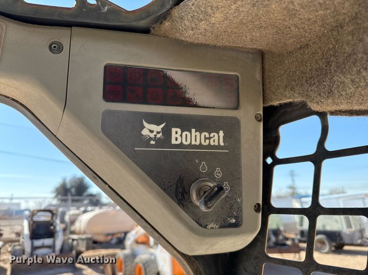 image for item DO2613 2007 Bobcat S250 skid steer loader
