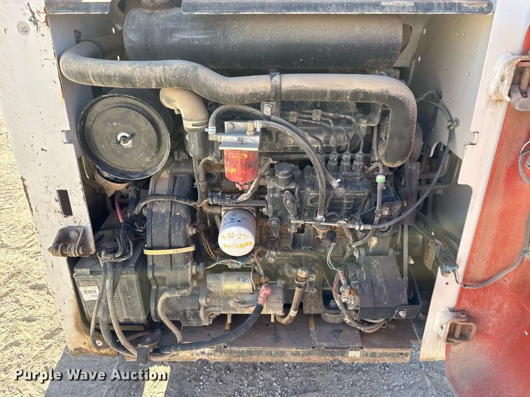 image for item DO2613 2007 Bobcat S250 skid steer loader