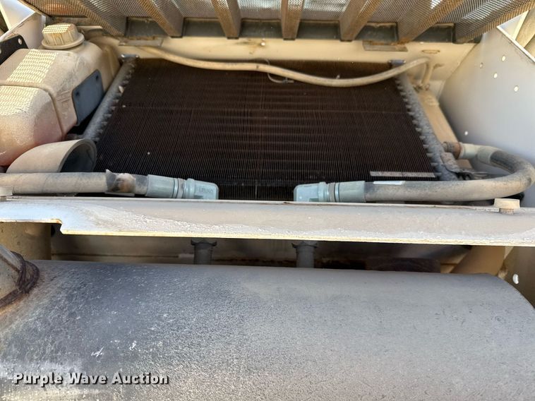 image for item DO2613 2007 Bobcat S250 skid steer loader