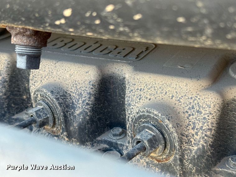 image for item DO2613 2007 Bobcat S250 skid steer loader