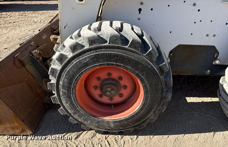 image for item DO2613 2007 Bobcat S250 skid steer loader