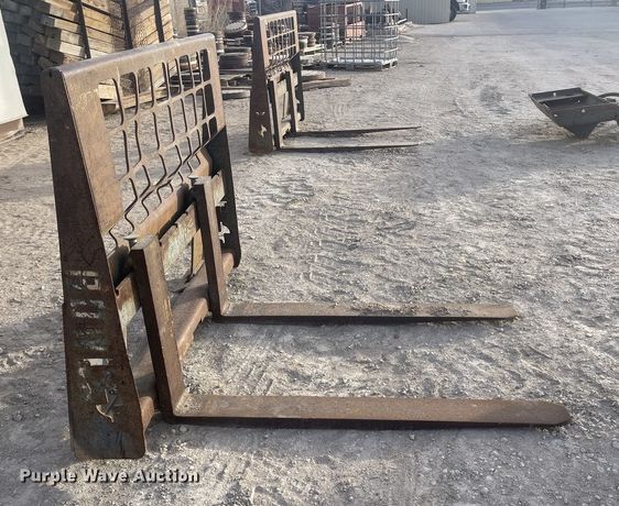 image for item DO2613 2007 Bobcat S250 skid steer loader