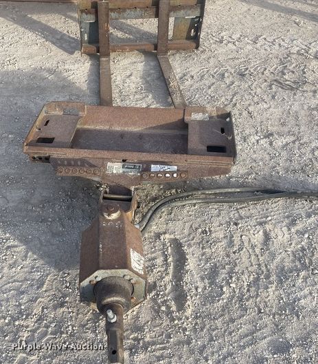 image for item DO2613 2007 Bobcat S250 skid steer loader