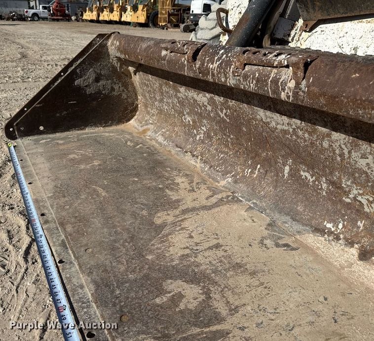 image for item DO2614 2010 Bobcat S300 skid steer loader