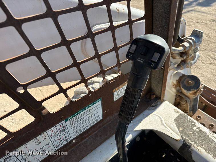image for item DO2614 2010 Bobcat S300 skid steer loader