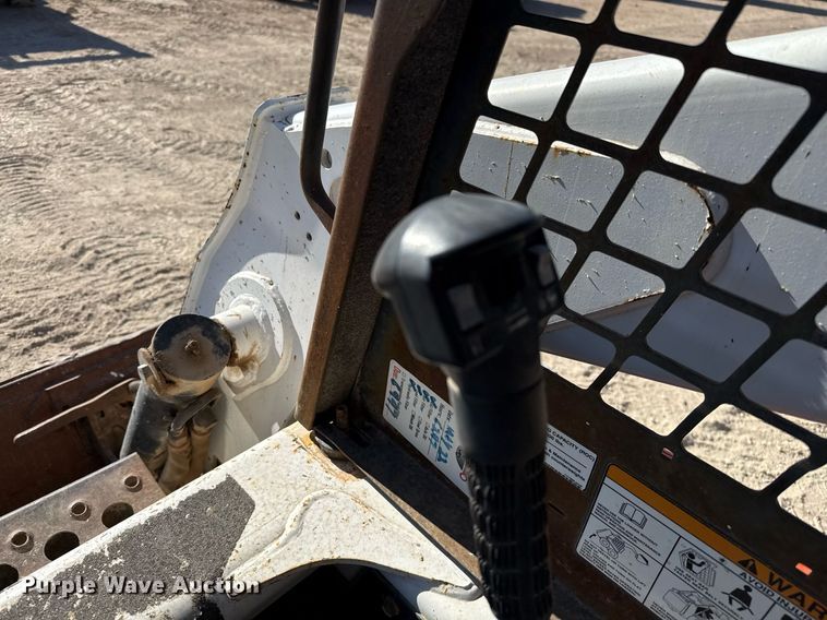 image for item DO2614 2010 Bobcat S300 skid steer loader