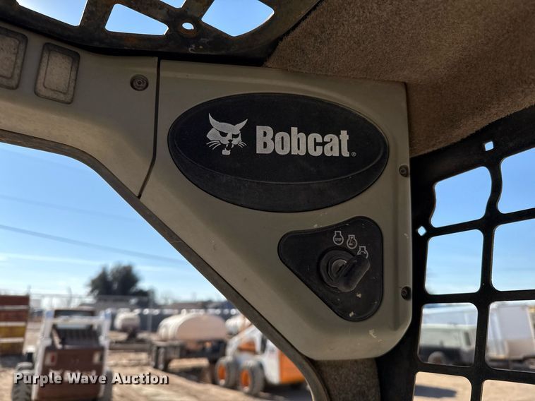 image for item DO2614 2010 Bobcat S300 skid steer loader