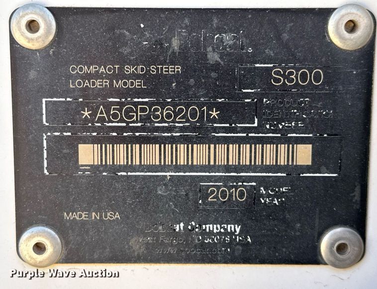 image for item DO2614 2010 Bobcat S300 skid steer loader