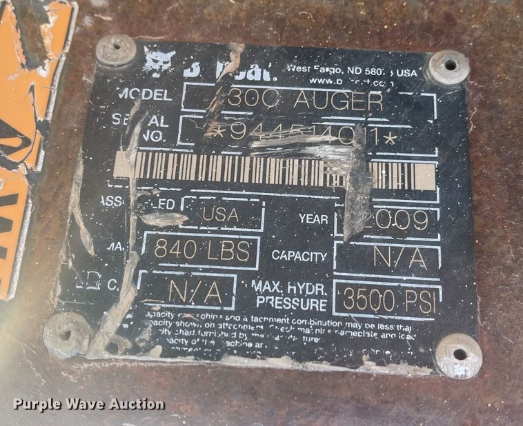 image for item DO2614 2010 Bobcat S300 skid steer loader