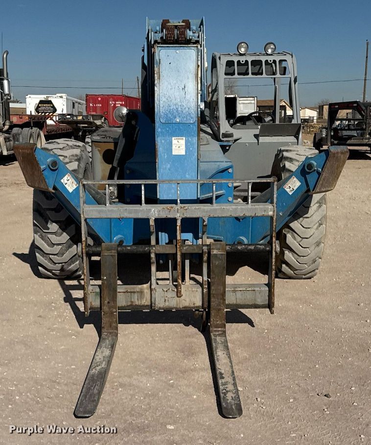 image for item DO2617 2014 Genie GTH1056 telehandler