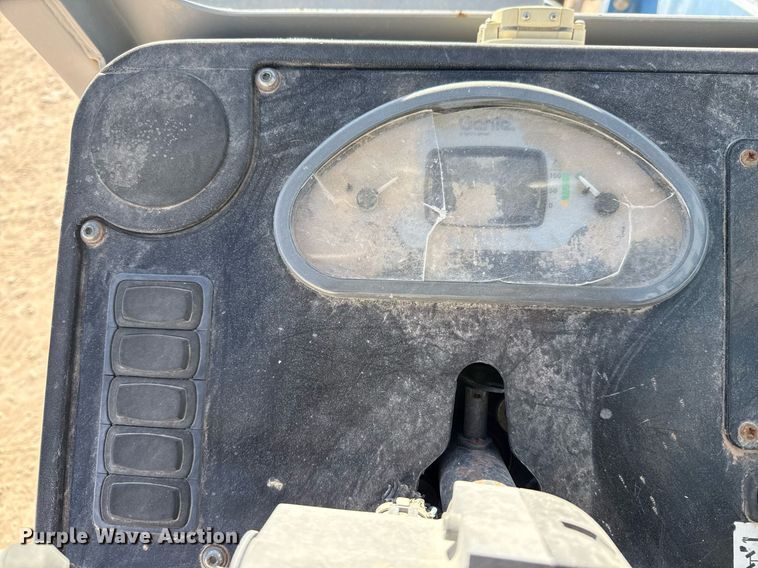 image for item DO2617 2014 Genie GTH1056 telehandler