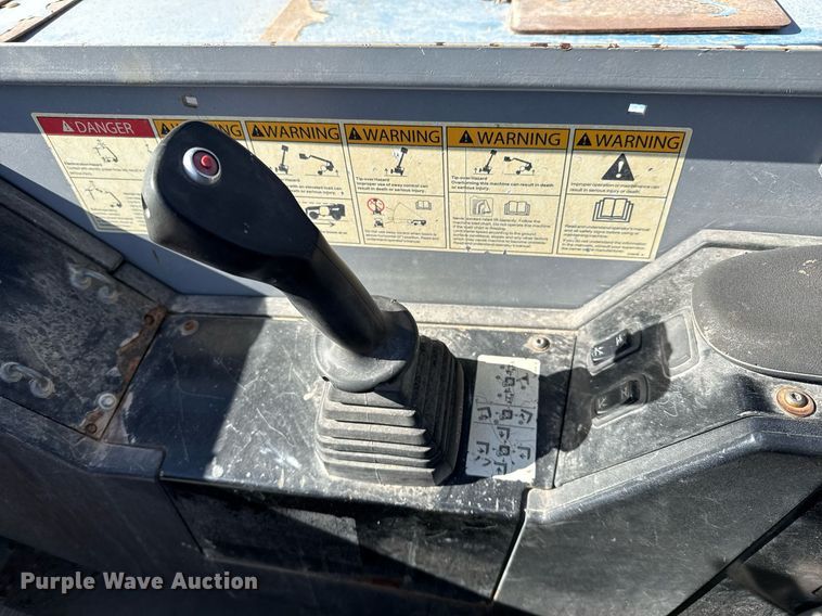 image for item DO2617 2014 Genie GTH1056 telehandler